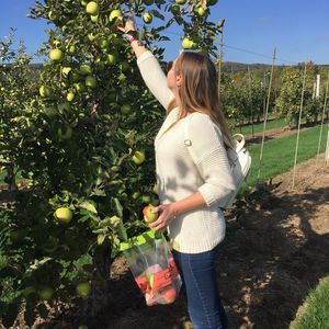 Meet your Posher, Jenn